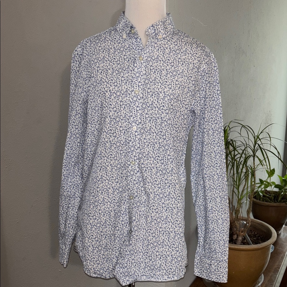 Crosby & Howard Blue & White Button Down Shirt